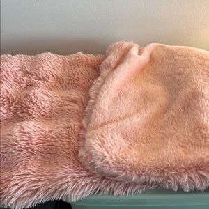 Cozy Pink Faux Fur Throw Blanket